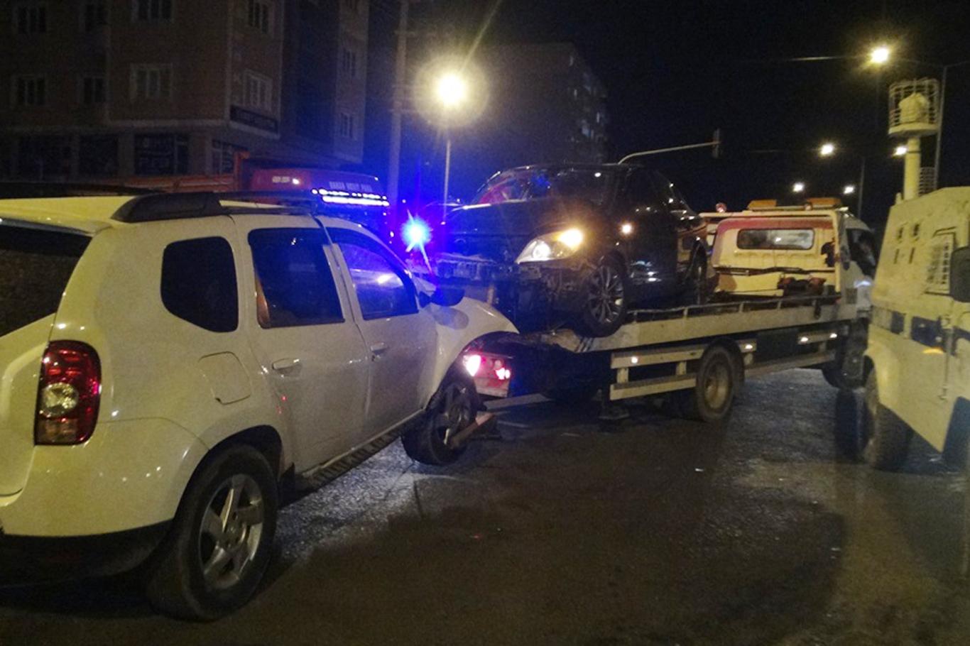 Mardin'de kaza: 2'si ağır 4 yaralı Mardin'de kaza: 2'si ağır 4 yaralı